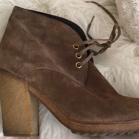 Prada heeled suede boots. - Picture 9 of 15